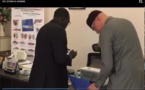 Vidéo: Karim Wade s'est inscrit sur les listes électorales 