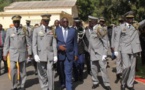 Macky Sall "courtise" l'armée