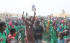 Vidéo: Des collégiens de Touba, réservent un accueil triomphal à Idy