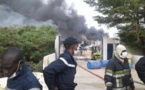 Violent incendie à la zone Franche industrielle de Mbao