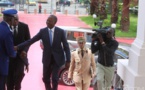 URGENT: Le premier ministre est arrivé au Palais pour présenter sa démission 