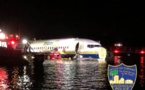 Un Boeing 737 finit son atterrissage dans une rivière en Floride