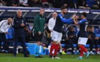 Tenus en échec dans une ambiance électrique, les Bleus ne sont pas encore à l’Euro