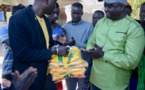 Le président du Casa Sport offre les ASC Djibekel, Yoff, Nameh et Degg des équipement sportifs