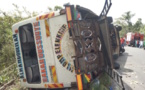 URGENT: Un bus en partance pour Ziguinchor se renverse à Kaffrine et fait cinq morts