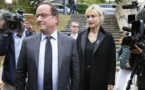 Julie Gayet sur son couple avec François Hollande : "On sait qu'on s'aime"