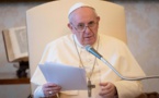 Le Pape fustige la "concurrence" pour le vaccin 