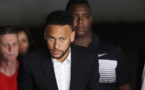 Neymar dément l'organisation d'un " méga-réveillon "