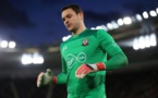 Le gardien de Southampton McCarthy est testé positif au COVID-19