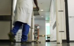 Un faux médecin camerounais ouvre une clinique et cause (au moins) la mort de 3 Sénégalais