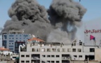 À Gaza, l'armée israélienne bombarde l'immeuble des médias Al-Jazira et Associated Press