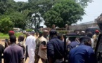 Guinée : les membres du gouvernement déchu hués