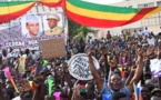 Manifestation populaire à Bamako pour célébrer le départ des soldats français