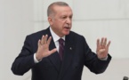 Ukraine: Erdogan s'entretient au téléphone avec Poutine et réclame un "cessez-le-feu général urgent"