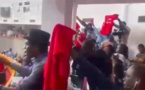 URGENT : Les journalistes assiègent l'assemblée Nationale et réclament la libération de Pape Alé Niang (Vidéo)