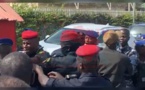 Tribunal de Dakar : Une bagarre s'éclate entre un garde de Adji Sarr et un gendarme (Vidéo)