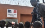 Niger: Paris condamne les violences devant son ambassade