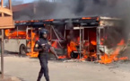 Un bus DDD incendié par des jeunes à Pikine : La société nationale suspend provisoirement sa ligne dans la banlieue