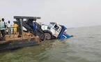 Accident à Sédhiou : un camion tombe dans le fleuve lors de la traversée