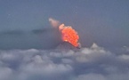 Éruption du volcan Klioutchevskoï, après un séisme de magnitude 8,8 au Kamtchatka
