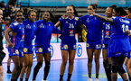 Handball: les Françaises battent les Pays-Bas (33-31) et repartent avec le bronze du Mondial