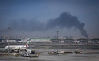 Un réservoir de carburant de l'aéroport de Dubaï en feu après un «incident» lié à un drone
