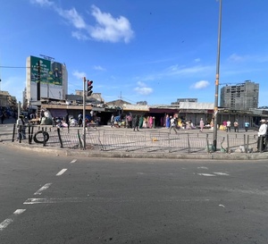 Dakar : le ministre de l'intérieur Me Bamba Cissé félicite les commerçants de Petersen pour leur civisme