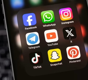 Guinée : le parquet général de Conakry annonce une « politique pénale ferme » contre les dérives sur les réseaux sociaux