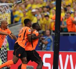 Pays-Bas 5-1 Suède : les Oranje frappent fort et se rapprochent des 16es