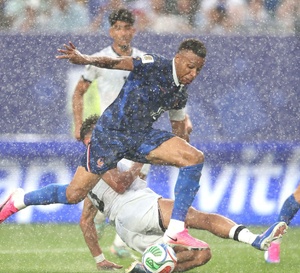 France - Irak : le stade évacué à la mi-temps, le match suspendu à cause d’un risque d’orage
