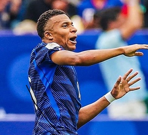 Mondial 2026 : Mbappé savoure sa 100e sélection et la qualification des Bleus