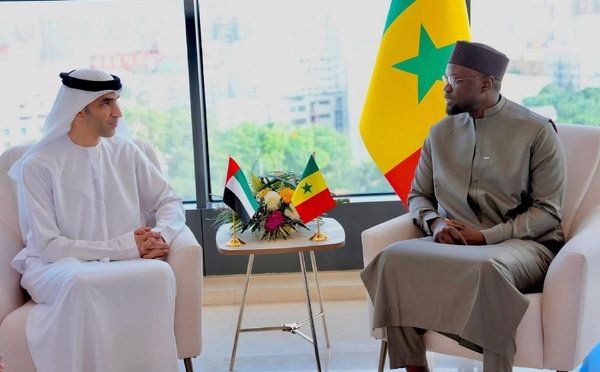 Coopération Sénégal–Émirats Arabes Unis : Ousmane Sonko reçoit une délégation conduite par le ministre du Commerce extérieur