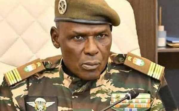 Niger : le général Amadou Ibro appelle à se préparer à une « guerre avec la France »