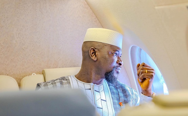 Depuis le sommet de l’UA, Doumbouya n’est pas rentré en Guinée