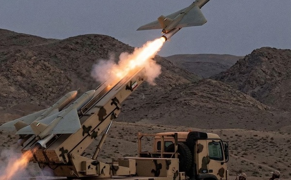 Guerre au Moyen-Orient :  Des missiles iraniens explosent à Tel-Aviv !!!