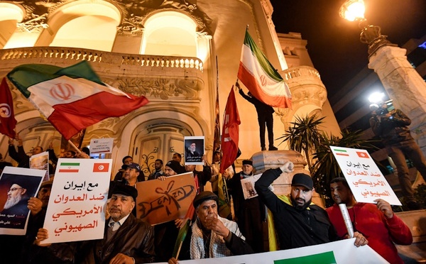 Solidarité avec l’Iran et la Palestine : des manifestants dénoncent les frappes israélo-américaines à Tunis