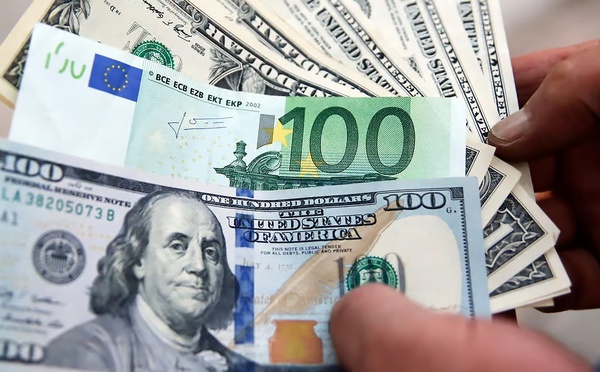 Conflit au Moyen Orient : Le dollar profite de la guerre et s’envole face à l’euro en pleine