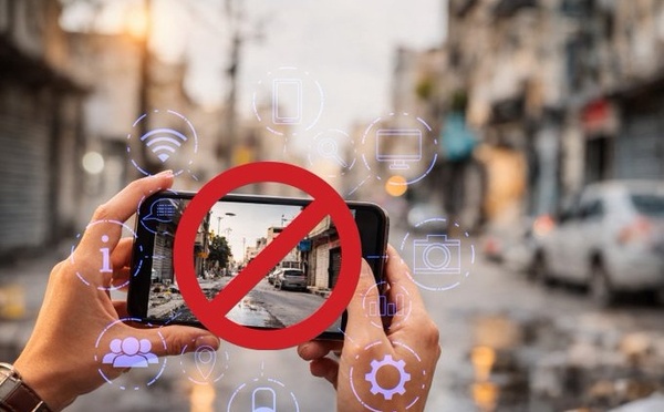 Émirats arabes unis : 45 personnes arrêtées pour diffusion de rumeurs et vidéos liées aux frappes iraniennes