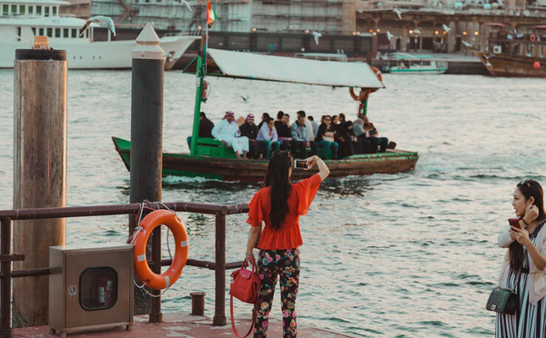 Les forces armées iraniennes appellent les habitants des Emirats à s'écarter des ports