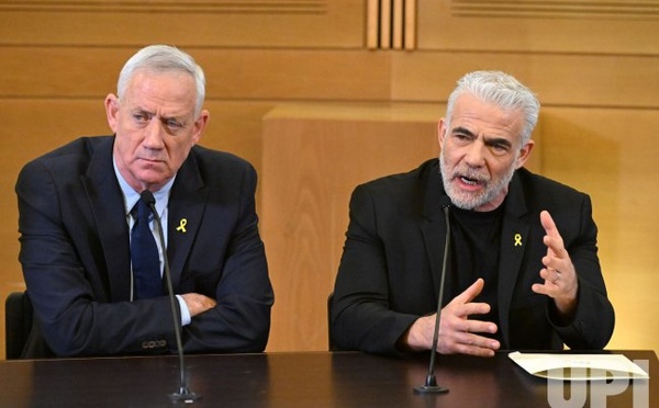 Israël: l'opposition accuse l'exécutif d'avoir lancé une guerre multi-fronts «sans stratégie»