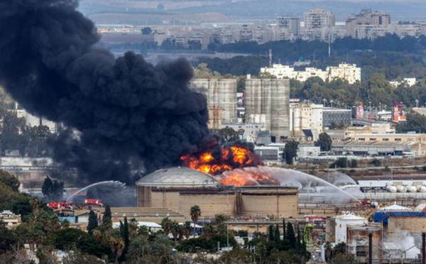 Missiles iraniens : une raffinerie de pétrole touchée à Haïfa selon des médias israéliens