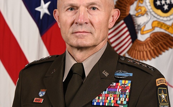 États-Unis : le chef d’état-major de l’armée de terre limogé en pleine guerre contre l’Iran