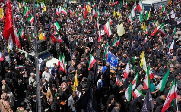 Iran : accalmie à Téhéran au lendemain de la trêve, mobilisation pour le 40ᵉ jour de Khamenei