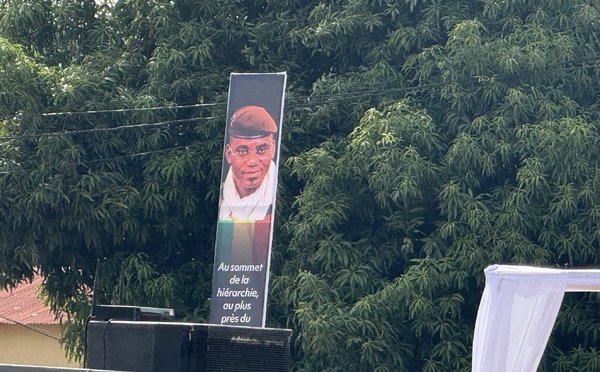 « C’est en étant sur sa natte de prière de fajr que le général Sadio Camara a été attaqué chez lui », selon le général Ali Boi Diarra