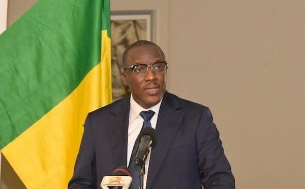 Cheikh Oumar Anne dément toute rencontre avec Diomaye Faye et réaffirme son ancrage dans l’opposition (communiqué)