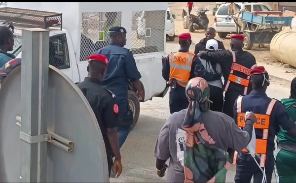 Keur Massar : une randonnée de militants de Pastef dégénère en affrontements à Jaxaay, plusieurs arrestations 