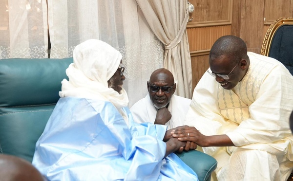Touba : le Premier Ministre, Mohamed Al Aminou Lô reçu par Serigne Mountakha Mbacké