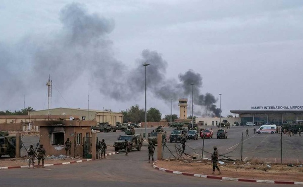 Niger :de violents tirs signalés autour de l’aéroport de Niamey