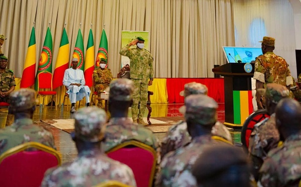 Mali : les 82 militaires libérés reçus par le président de la Transition Assimi Goïta