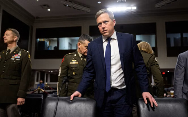 Etats Unis : le secrétaire américain à l'armée de terre a remis sa démission